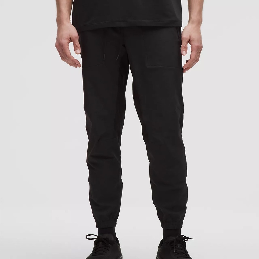 lululemon athletica Men's Black Joggers A0343